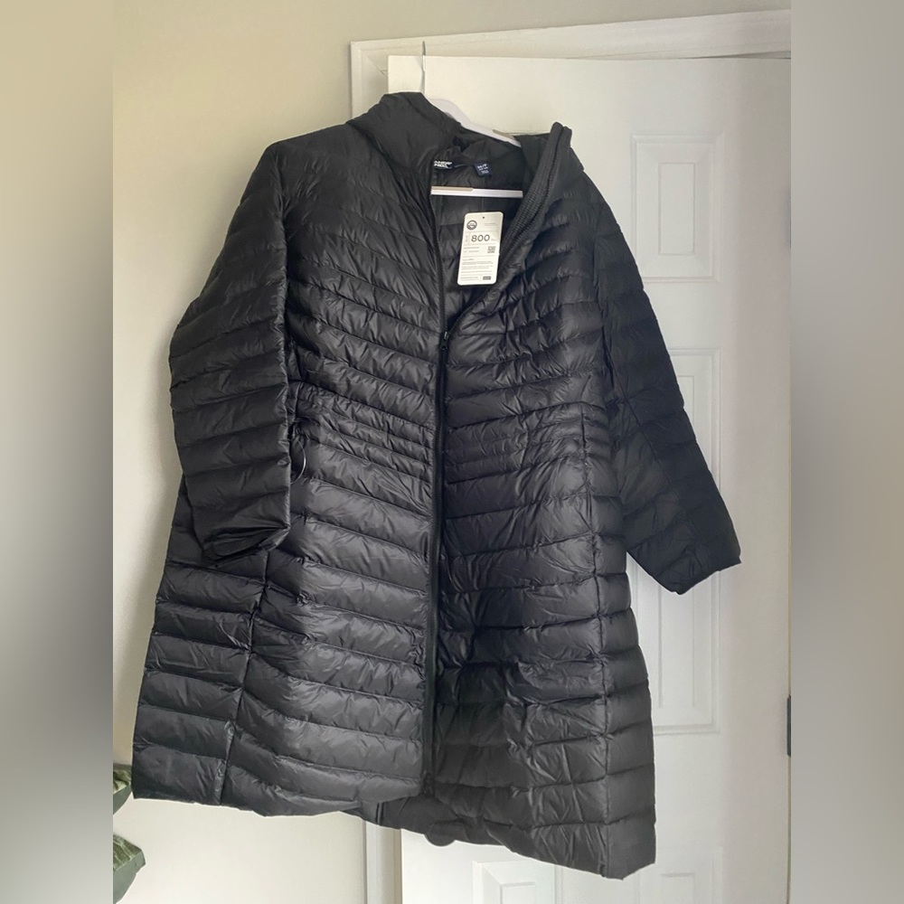 NWT. Lands End Petite Plus ultralight packable down coat